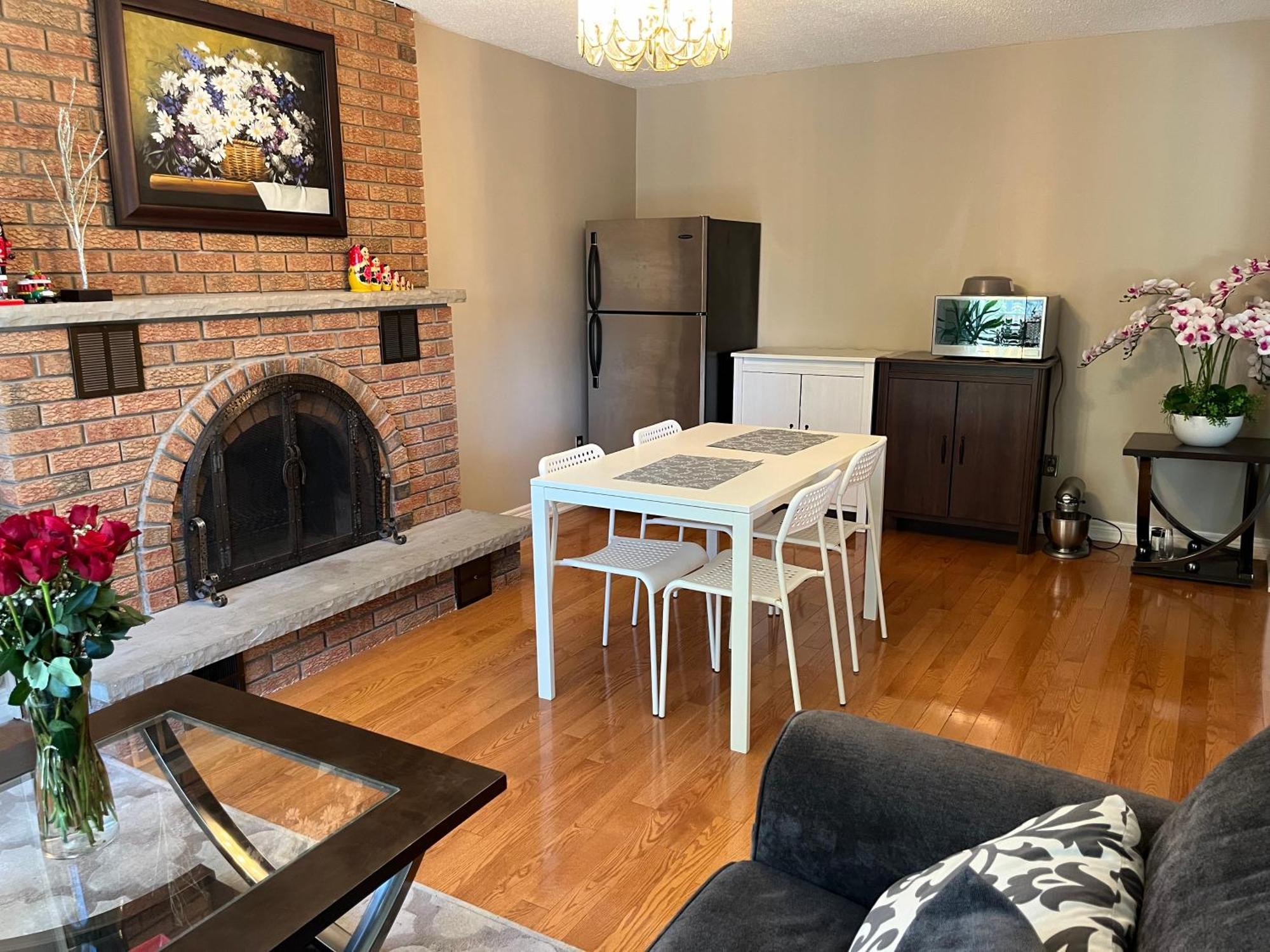 Comfort Rooms Near Toronto Airport 密西沙加 外观 照片